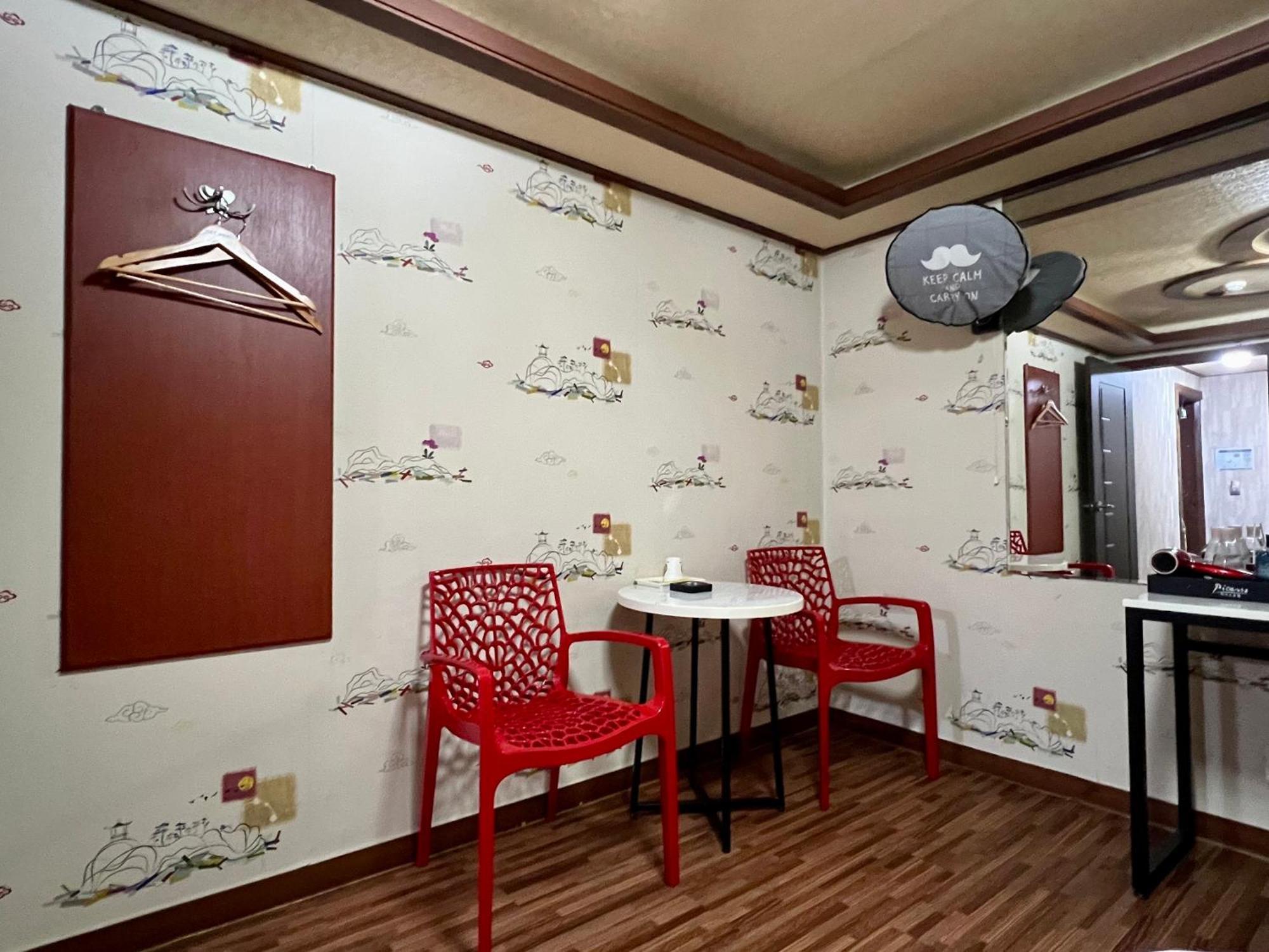 Picasso Motel Seoel Buitenkant foto